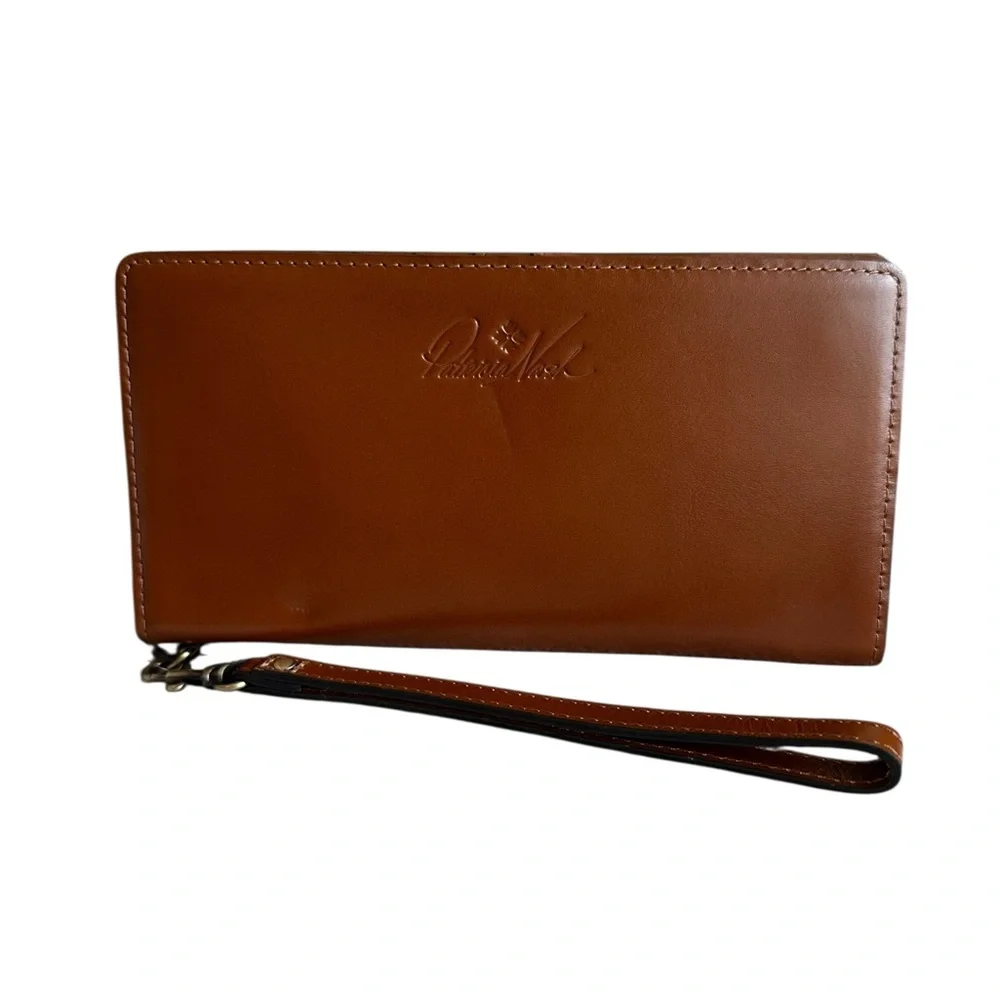 Patricia Nash Valentia Convertible Wristlet Wallet - Picture 2 of 10